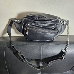 Black Fanny Pack